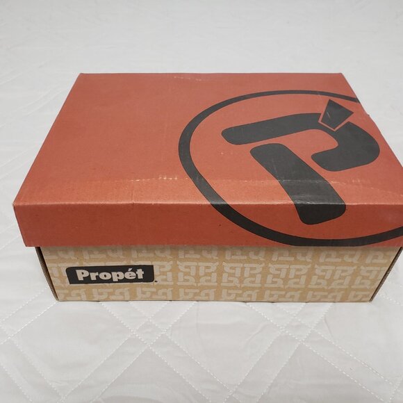 Propet NWT Brown Leather Zipper Shoes Size 8 Rugged Grip, Comfortable & Durable - Picture 9 of 9